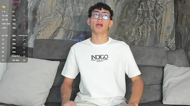 Snapshot of Daviid_laidd chatting on November 4, 2025, 8:01 pm Daviid laidd online show from November 4, 2025, 8:01 pm