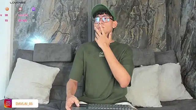 Snapshot of Daviid_laidd chatting on December 5, 2025, 7:55 pm Daviid laidd online show from December 5, 2025, 7:55 pm