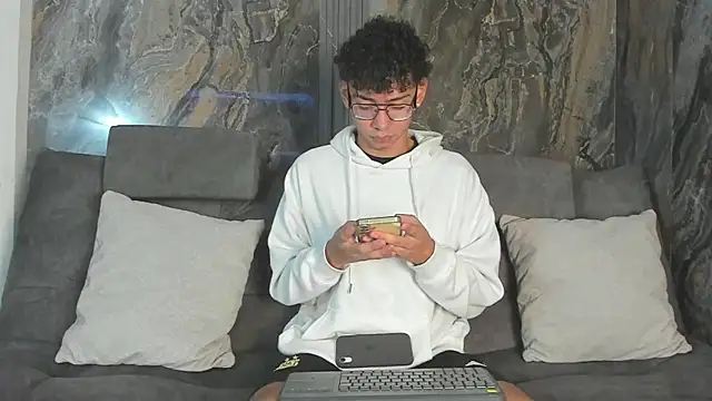 Snapshot of Daviid_laidd chatting on November 28, 2025, 7:14 pm Daviid laidd online show from November 28, 2025, 7:14 pm