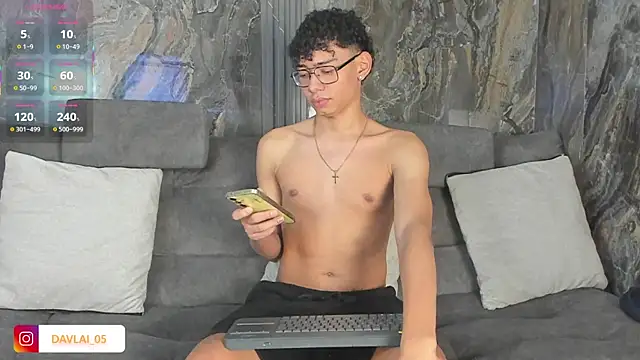 Snapshot of Daviid_laidd chatting on November 20, 2025, 9:15 pm Daviid laidd online show from November 20, 2025, 9:15 pm