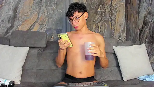 Snapshot of Daviid_laidd chatting on November 7, 2025, 9:36 am Daviid laidd online show from November 7, 2025, 9:36 am