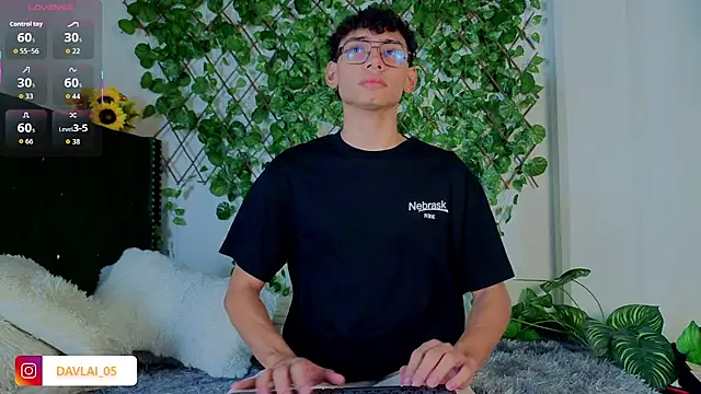 Snapshot of Daviid_laidd chatting on November 14, 2025, 6:00 pm Daviid laidd online show from November 14, 2025, 6:00 pm