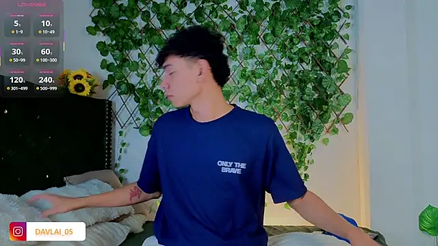 Snapshot of Daviid_laidd chatting on November 8, 2025, 8:34 pm Daviid laidd online show from November 8, 2025, 8:34 pm