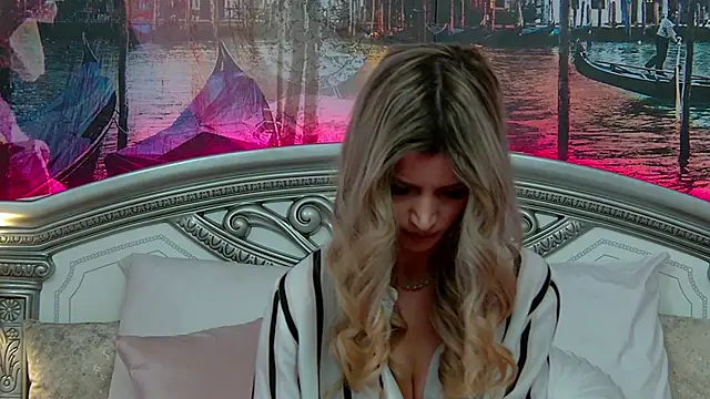 Snapshot of IvySamek chatting on March 16, 2025, 8:00 pm IvySamek online show from March 16, 2025, 8:00 pm