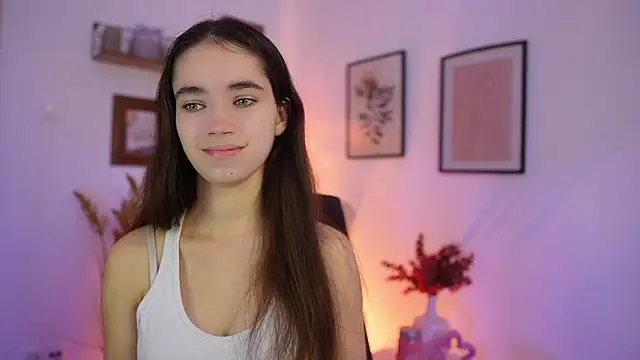 Snapshot of Gia_Paige18 chatting on October 16, 2025, 1:08 pm Gia Paige18 online show from October 16, 2025, 1:08 pm