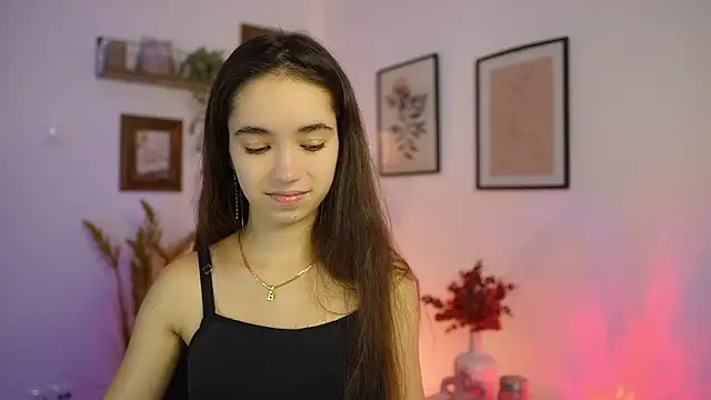 Snapshot of Gia_Paige18 chatting on October 11, 2025, 1:12 pm Gia Paige18 online show from October 11, 2025, 1:12 pm