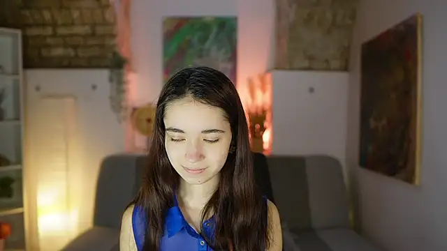 Snapshot of Gia_Paige18 chatting on March 17, 2025, 8:29 am Gia Paige18 online show from March 17, 2025, 8:29 am