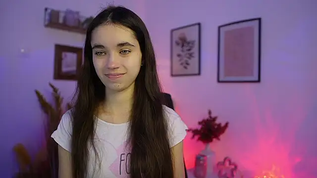 Snapshot of Gia_Paige18 chatting on November 24, 2025, 2:06 pm Gia Paige18 online show from November 24, 2025, 2:06 pm