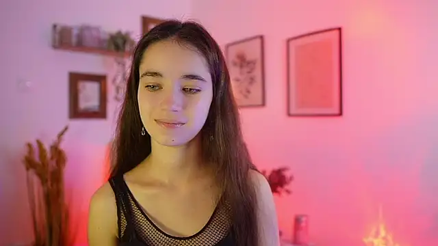 Snapshot of Gia_Paige18 chatting on September 14, 2025, 8:37 am Gia Paige18 online show from September 14, 2025, 8:37 am