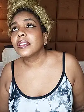 Snapshot of ELLA_KELLY chatting on February 4, 2026, 12:00 pm ELLA KELLY online show from February 4, 2026, 12:00 pm