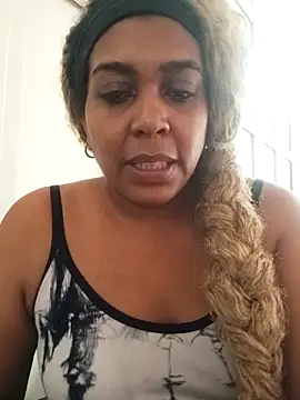 Snapshot of ELLA_KELLY chatting on December 20, 2025, 1:14 pm ELLA KELLY online show from December 20, 2025, 1:14 pm