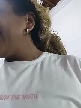 Snapshot of ELLA_KELLY chatting on November 11, 2025, 11:38 am ELLA KELLY online show from November 11, 2025, 11:38 am