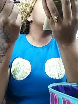 Snapshot of ELLA_KELLY chatting on January 7, 2026, 11:48 am ELLA KELLY online show from January 7, 2026, 11:48 am