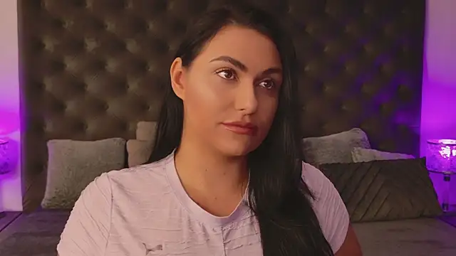 KrisNoir online show from September 20, 2025, 11:15 am