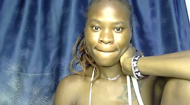 Snapshot of sweetblackbeauty001 chatting on March 22, 2025, 2:27 am sweetblackbeauty001 online show from March 22, 2025, 2:27 am