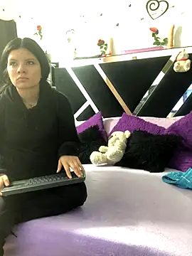 1lovelygirls online show from October 3, 2025, 12:06 pm