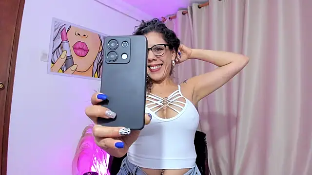 Snapshot of StarMilf chatting on July 18, 2026, 12:36 pm StarMilf online show from July 18, 2026, 12:36 pm