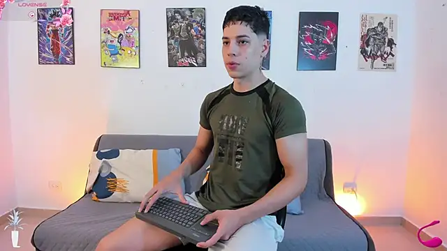 jonathanjoestar  online show from November 12, 2025, 9:07 pm