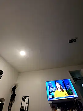 Just2much online show from October 20, 2025, 12:06 pm