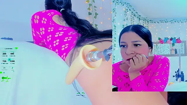Tiffanny Love  online show from October 12, 2025, 9:21 am