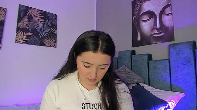 Kathia Morelli online show from January 6, 2026, 11:47 am