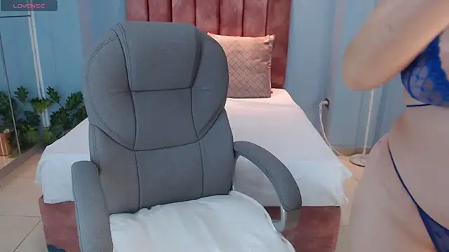 Violetta rainbow online show from November 29, 2025, 3:50 am