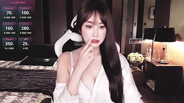 Snapshot of Cartier-__Daji- chatting on June 19, 2026, 10:32 am Cartier- Daji- online show from June 19, 2026, 10:32 am