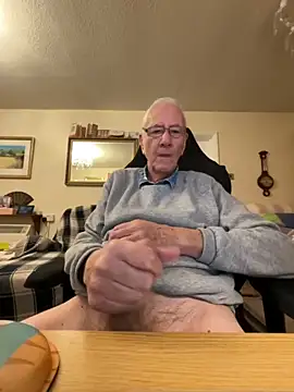 Snapshot of cutaboverest chatting on November 28, 2025, 5:13 pm cutaboverest online show from November 28, 2025, 5:13 pm