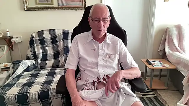 Snapshot of cutaboverest chatting on November 2, 2025, 4:01 pm cutaboverest online show from November 2, 2025, 4:01 pm