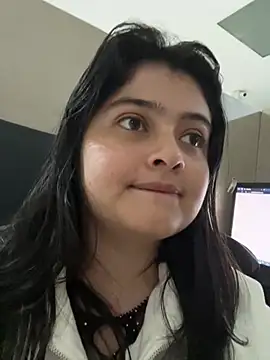 Stephania 18 online show from January 28, 2025, 12:15 am