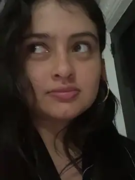 Stephania 18 online show from February 18, 2025, 12:05 am