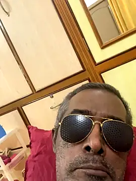 Lookin4Kinky Partner online show from November 23, 2025, 5:06 am