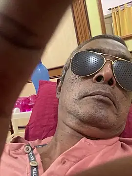 Lookin4Kinky Partner online show from November 27, 2025, 9:43 am