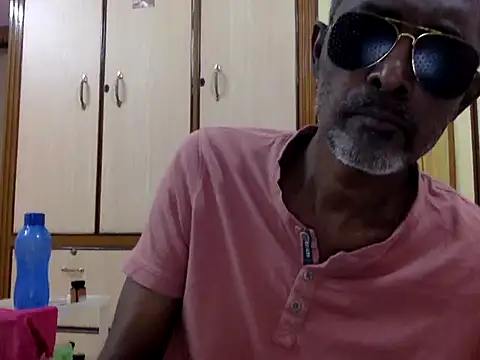 Lookin4Kinky Partner online show from January 14, 2026, 3:15 pm