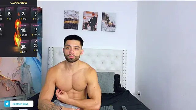 Mackenzzie 777  online show from November 7, 2025, 7:40 pm