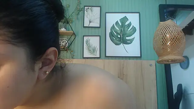 Snapshot of george_jonnes chatting on November 29, 2025, 10:15 am george jonnes online show from November 29, 2025, 10:15 am