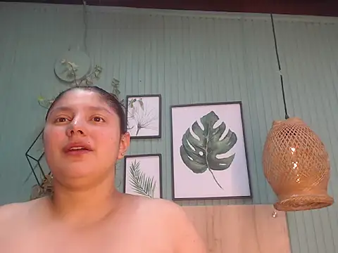 Snapshot of george_jonnes chatting on November 10, 2025, 10:09 am george jonnes online show from November 10, 2025, 10:09 am