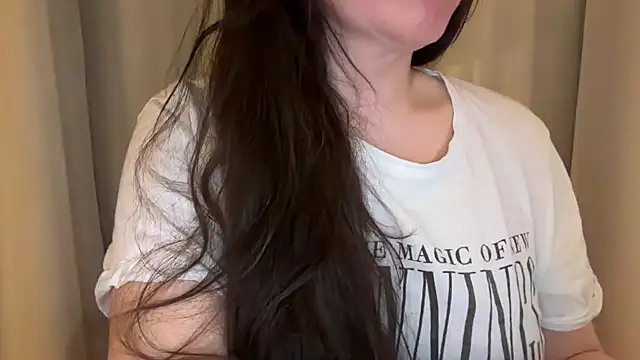 Sandysecret online show from April 21, 2026, 8:04 pm