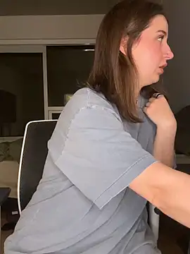 nerdynina online show from October 29, 2025, 12:20 am