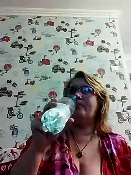 Forest-Lady online show from March 9, 2025, 5:28 pm