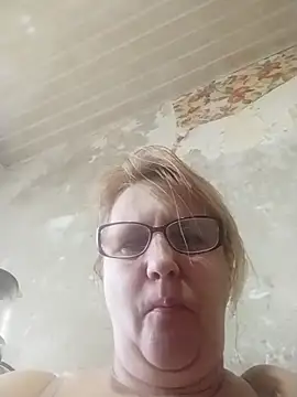 Forest-Lady online show from March 29, 2026, 3:02 pm