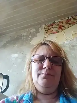 Forest-Lady online show from April 11, 2026, 2:54 pm