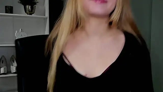 kitty valeria online show from September 22, 2025, 8:48 pm