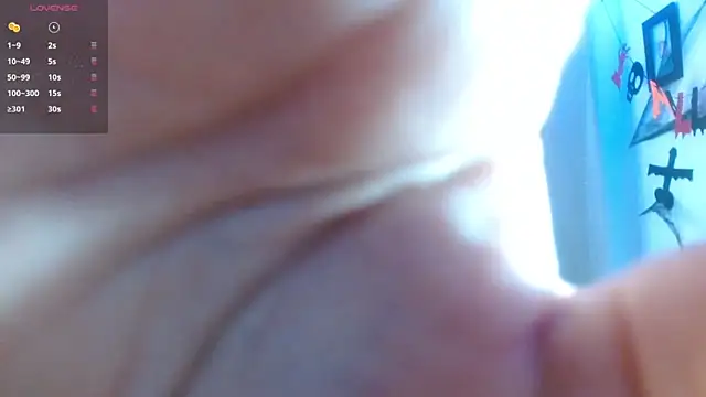 Snapshot of VeronikCuhubby chatting on October 31, 2025, 12:35 pm VeronikCuhubby online show from October 31, 2025, 12:35 pm