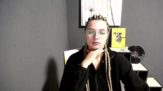 Snapshot of lady_olivia_ chatting on October 16, 2025, 2:03 pm lady olivia  online show from October 16, 2025, 2:03 pm