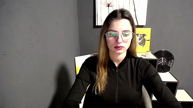 lady olivia  online show from November 26, 2025, 2:17 pm