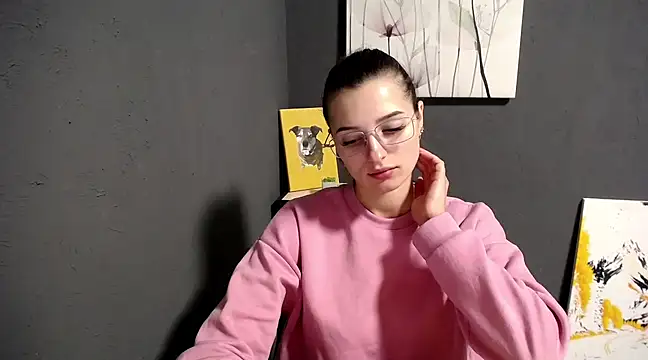 Snapshot of lady_olivia_ chatting on March 3, 2025, 2:06 pm lady olivia  online show from March 3, 2025, 2:06 pm