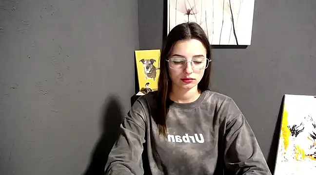 Snapshot of lady_olivia_ chatting on February 17, 2025, 1:33 pm lady olivia  online show from February 17, 2025, 1:33 pm