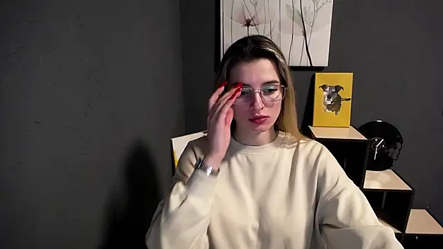 lady olivia  online show from April 8, 2026, 12:50 pm