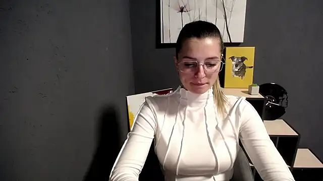 Snapshot of lady_olivia_ chatting on October 6, 2025, 2:18 pm lady olivia  online show from October 6, 2025, 2:18 pm